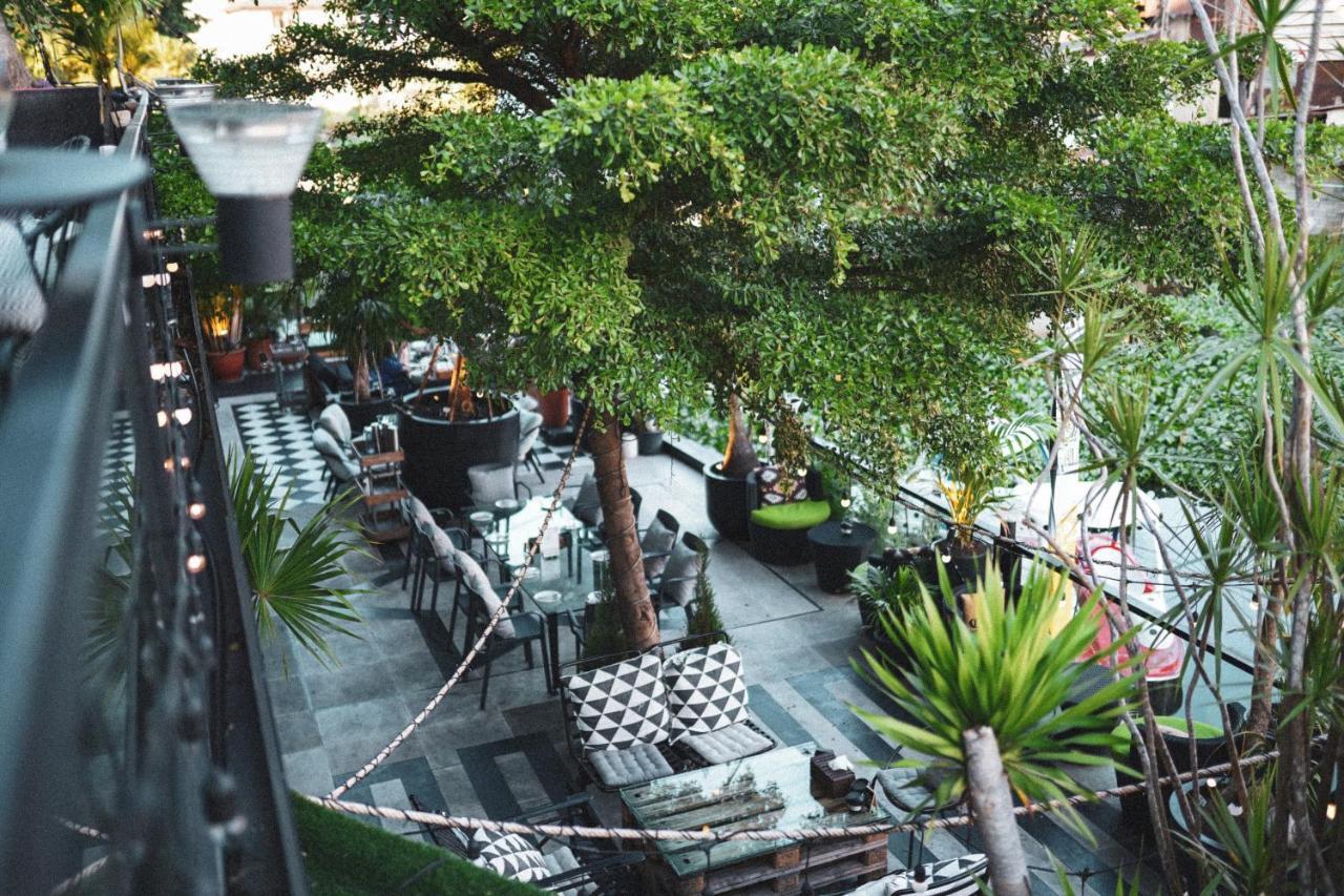 Letana Hotel Bang Phli Buitenkant foto